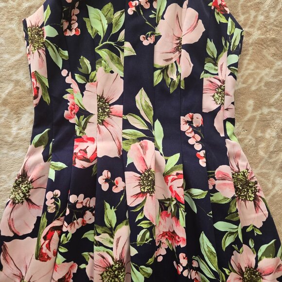 Vince Camuto Fit & Flare Floral Dress - Navy / Pink / Green - Size 6 - Picture 7 of 10